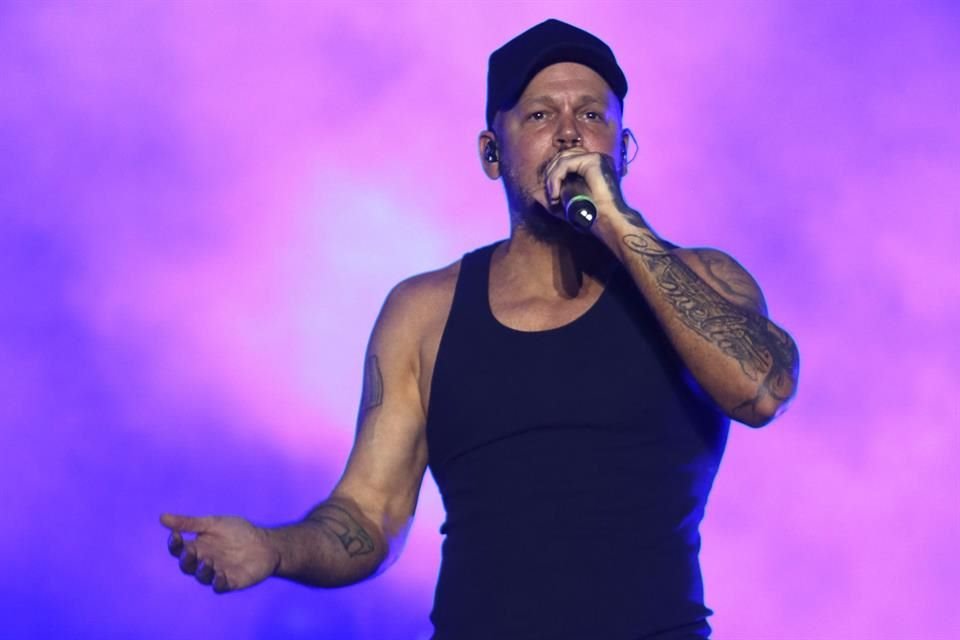 El cantante Residente canceló los shows que daría en dos festivales musicales de España por tener supuestos nexos con un fondo pro israelí de EU.