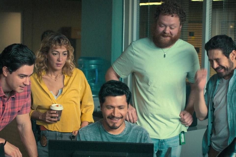 La unidad la componen Gloria Carbajal (Mayra Hermosillo), Camila (Regina Nava), Nico Bernal (Harold Torres), Beto (Manuel Masalva), Archi (Andrew Leland Rogers) y Crisantos (Héctor Kotsifakis).