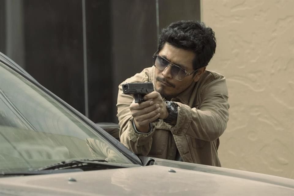 En 12 capítulos, que llegan hoy a Netflix, se desarrollan con adrenalina escenas de acción y búsqueda de criminales estadounidenses.