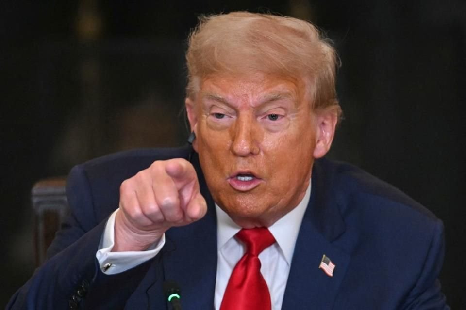 Prezydent Trump pozwał The Wall Street Journal za zniesławienie go w artykule i domagał się odszkodowania w wysokości nie mniejszej niż 10 miliardów dolarów.