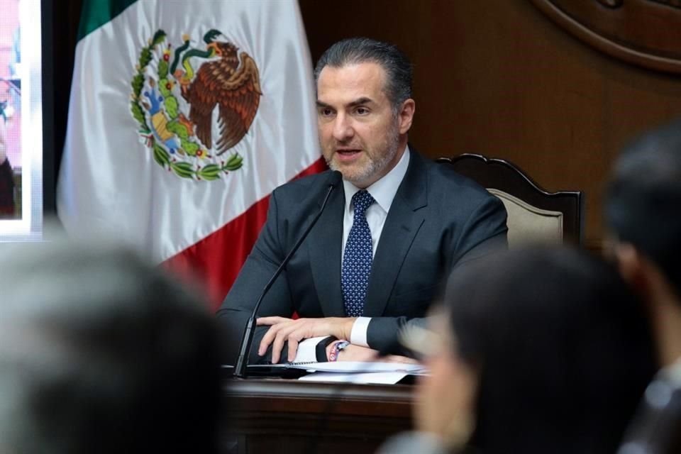Comentó que programó la reunión previamente a recibir la convocatoria de la Mesa Metropolitana y dijo que asistiría a las próximas, siempre y cuando no tenga complicaciones de agenda.