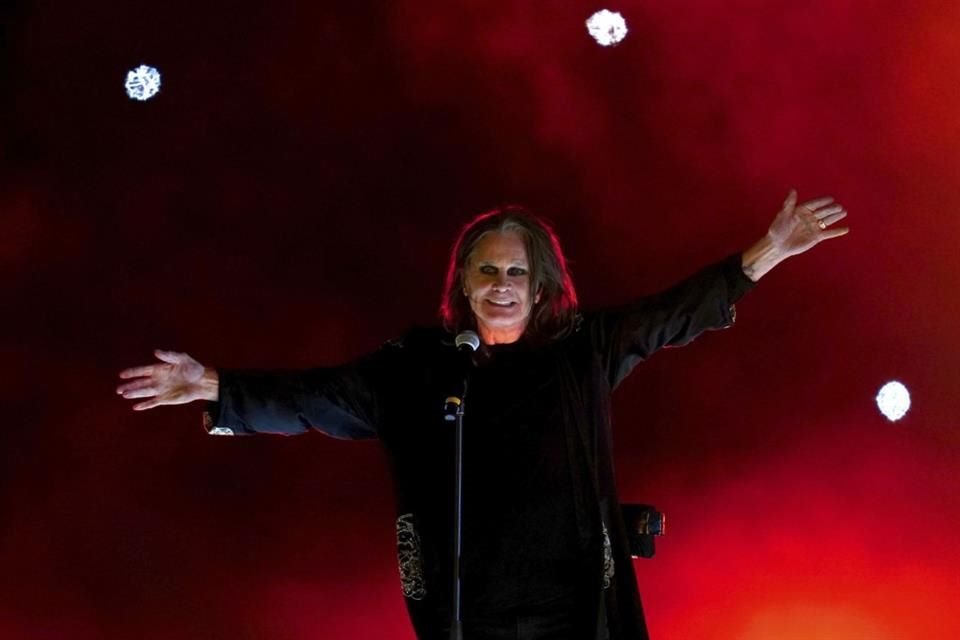 Ozzy Osbourne publicará 'Last Rites', autobiografía donde repasa su salud, su retiro y encuentros con leyendas del rock.
