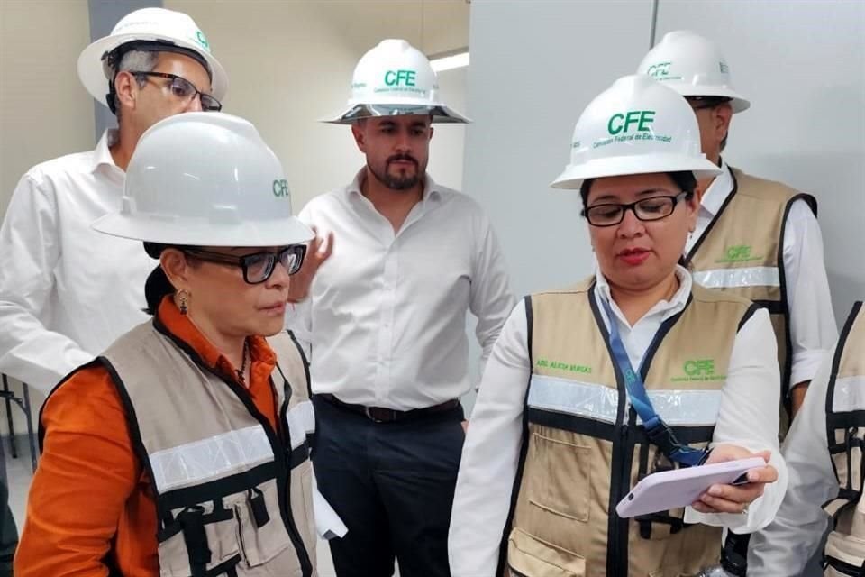 Emilia Calleja Alor, directora general de la CFE, estuvo el miércoles en la Ciudad.