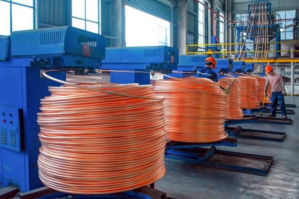 Comerciantes de materias primas enviaron grandes cantidades de cobre a EU tras el anuncio de Trump de imponer aranceles al metal industrial.
