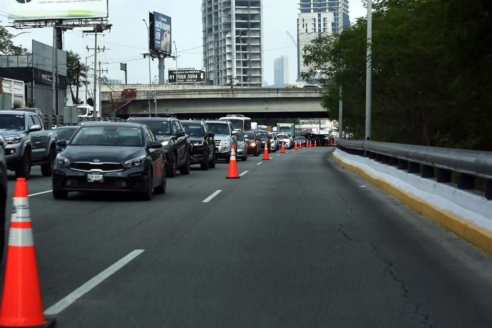 El contraflujo se modificó de 2 a un carril, con dirección a Venustiano Carranza.