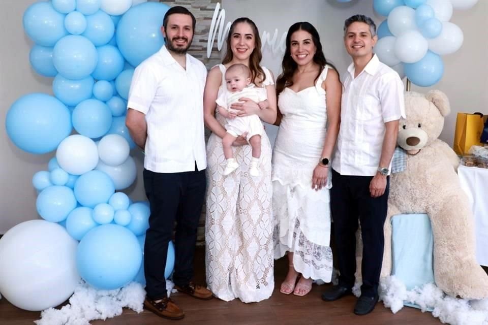 Marcial Cavazos, Mauricio Cavazos Lugo, Caty Lugo de Cavazos, Celina Lugo y Emiliano Cavazos