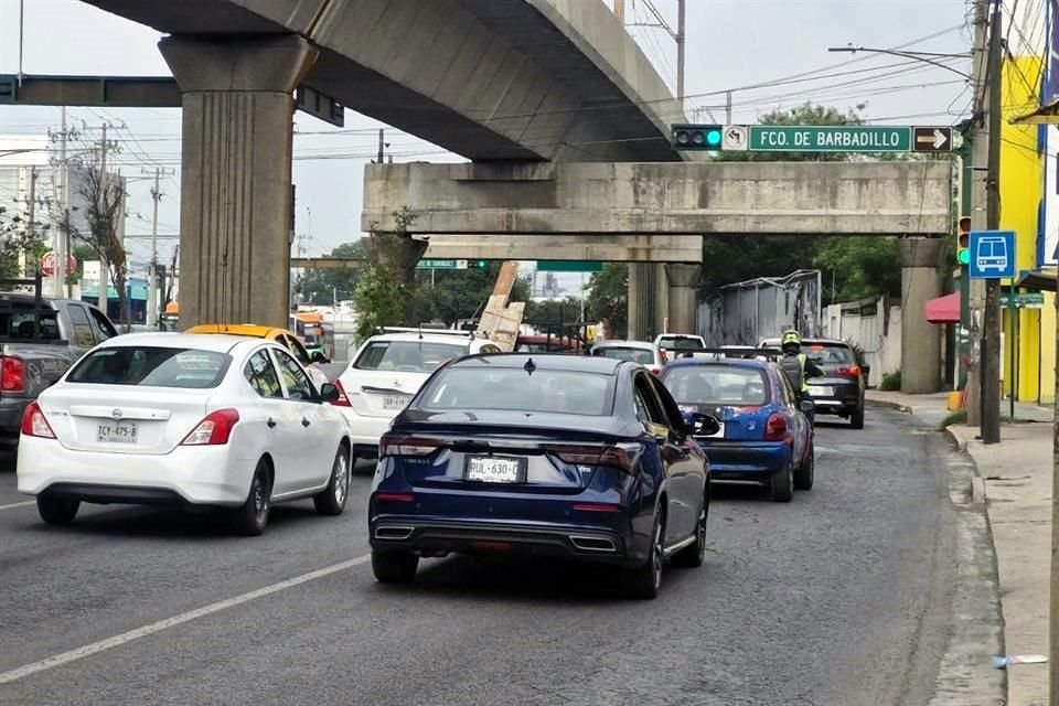 En un recorrido realizado esta mañana, se constató que la medida no ha sido suficiente para reducir los 'atorones' viales.