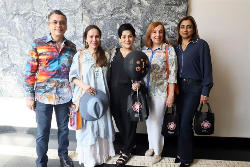 Miguel Ávila, Aleida Ortega, Alejandra Álvarez, Mercedes Zorrilla y Ángeles Galván