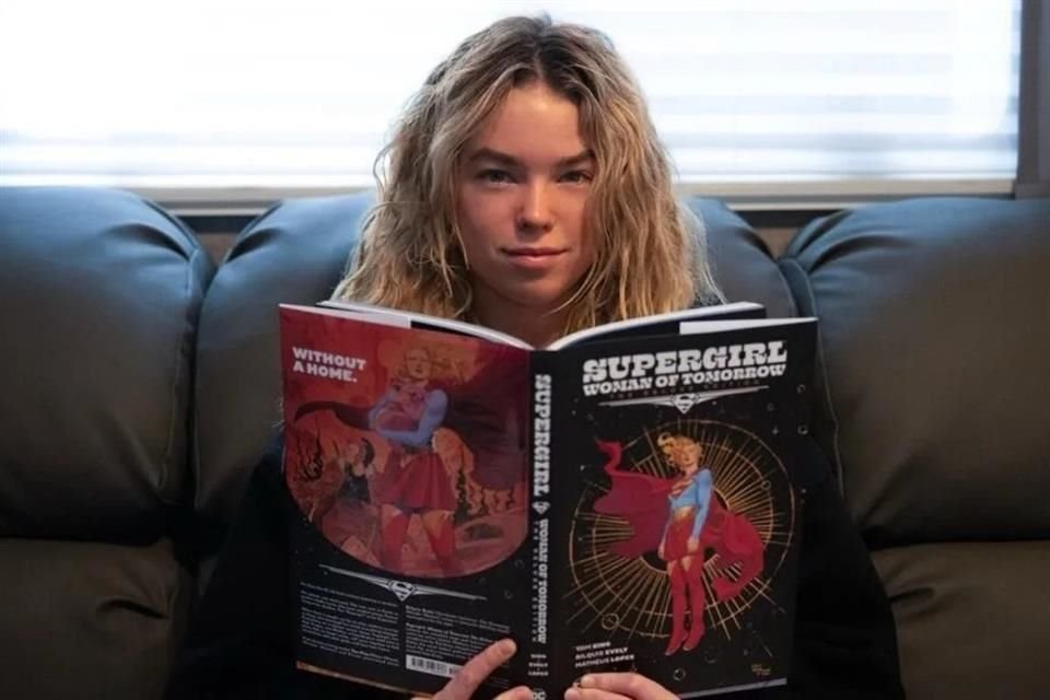 Milly Alcock, actriz que dio vida a la prima de 'Superman' en la reciente película del superhéroe, tendrá su propia película en 2026.
