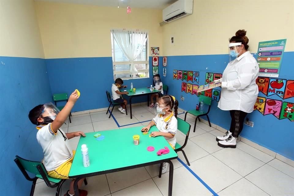 En los planteles se siguieron estrictos protocolos de sanidad.