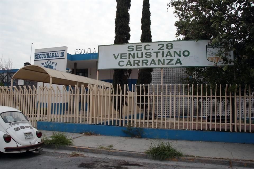 También hubo otros planteles donde las clases iniciaron a distancia.