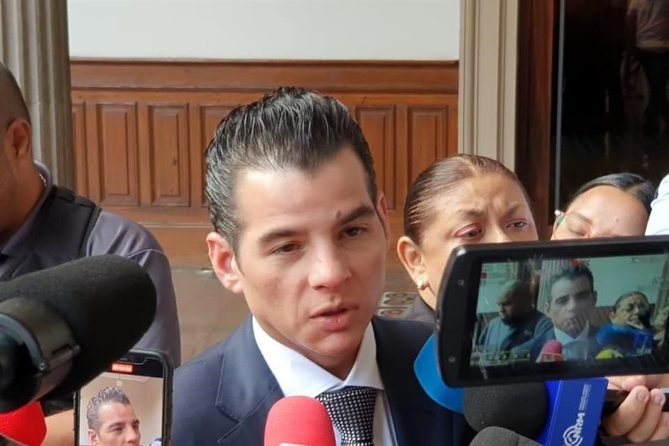Según Miguel Flores la reestructuración del sistema debe resolver los largos tiempos de espera y de traslado para los usuarios.
