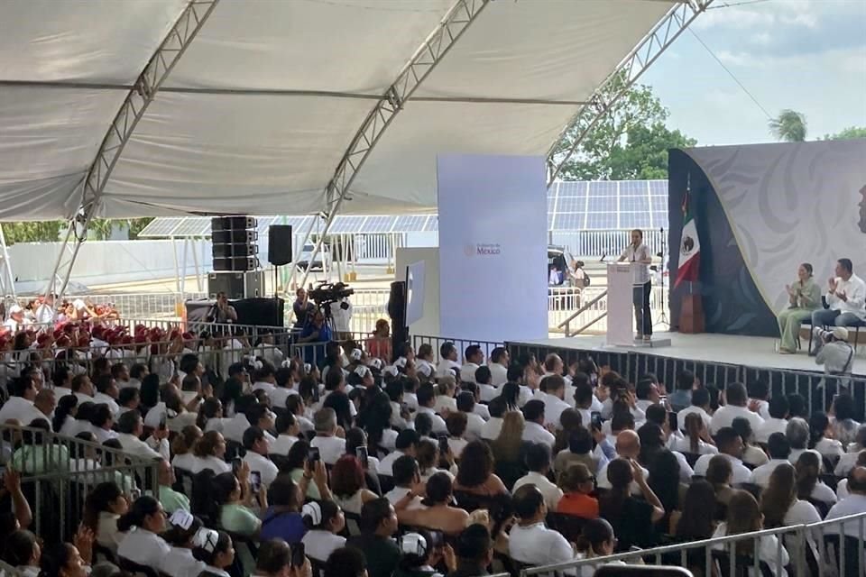 En Tabasco, tierra de AMLO y del exgobernador Adán Augusto López -quien enfrenta un escándalo por su exsecretario de Seguridad-, la Presidenta Claudia Sheinbaum aseguró que ella ya es tabasqueña.