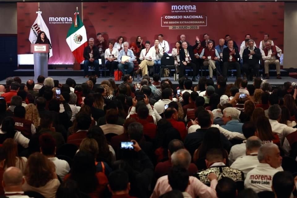 La presidenta nacional Luisa María Alcalde en el arranque del Consejo Nacional de Morena.