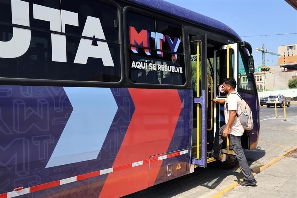 Según el Municipio, cada ruta tiene entre 33 y 117 paradas, identificadas y distribuidas a lo largo del recorrido.