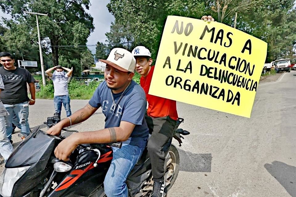 Bloquean grupos afines al crimen accesos carreteros al sur del Edomex