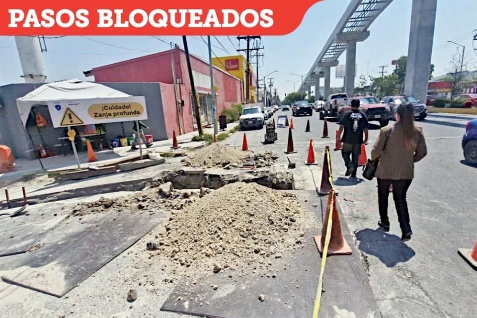 Por los trabajos de la L6 del Metro, banquetas han sido bloqueadas junto a la Avenida Madero.