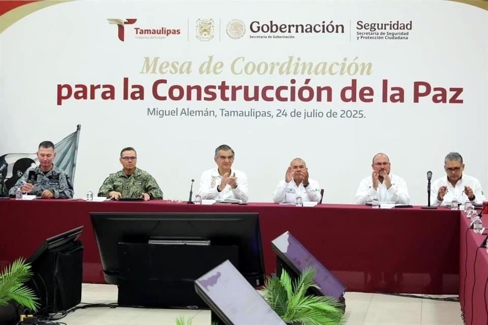 El encuentro se realizó a puerta cerrada.