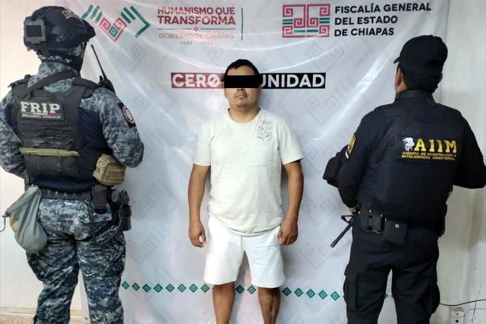 En un operativo, elementos de la FGE de Chiapas lograron la captura de Saúl 'N', un individuo señalado como el presunto líder de la banda criminal conocida como 'Los Mariachis'.