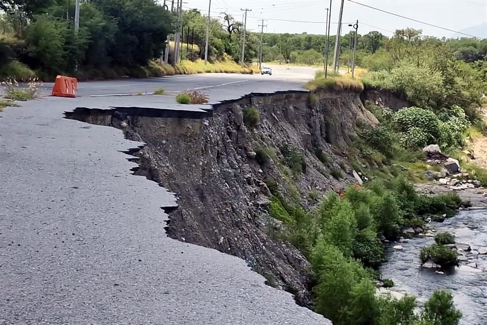 Desde junio del 2024, el deslave se registró en la calle Nefertem, en Guadalupe, donde dos carriles desaparecieron.
