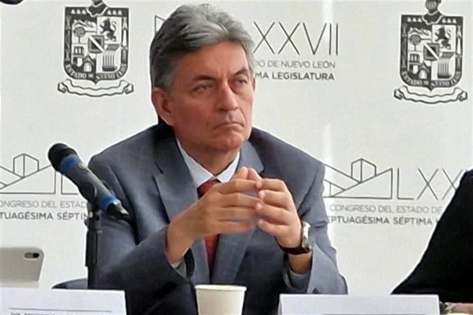 Juan Paura, Secretario de Educación.
