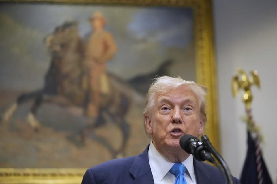 Trump firmó una orden que impone aranceles de 50% a importaciones de algunos productos de cobre por motivos de seguridad nacional.