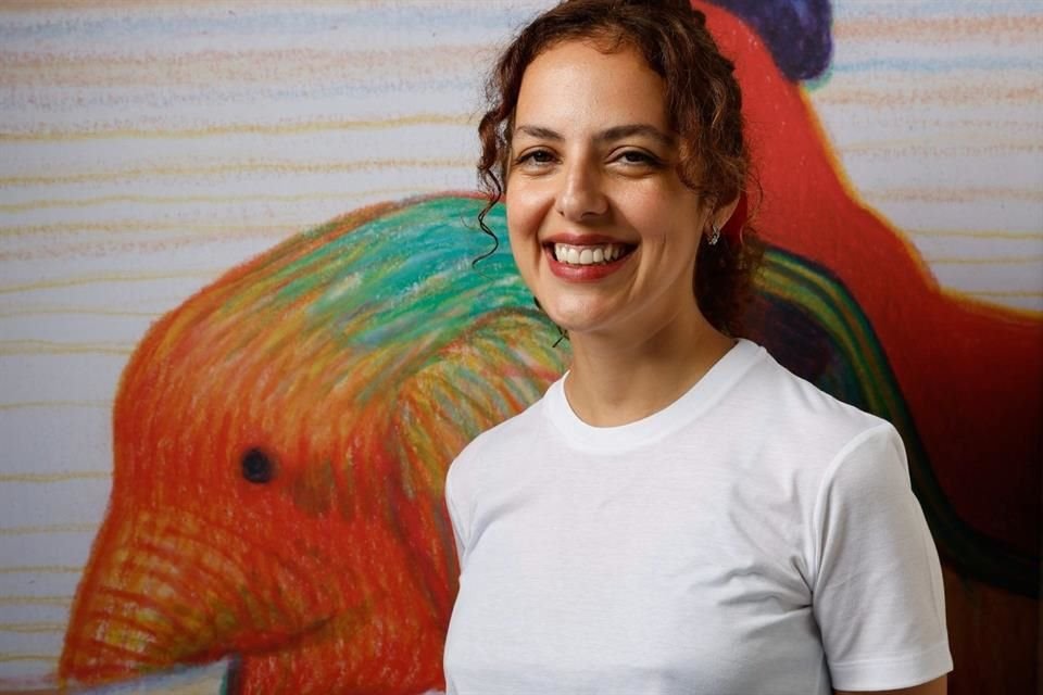 La reconocida cineasta Dea Kulumbegashvili enamoró con sus películas a la actriz Emma Stone, quien producirá su próximo debut en inglés.