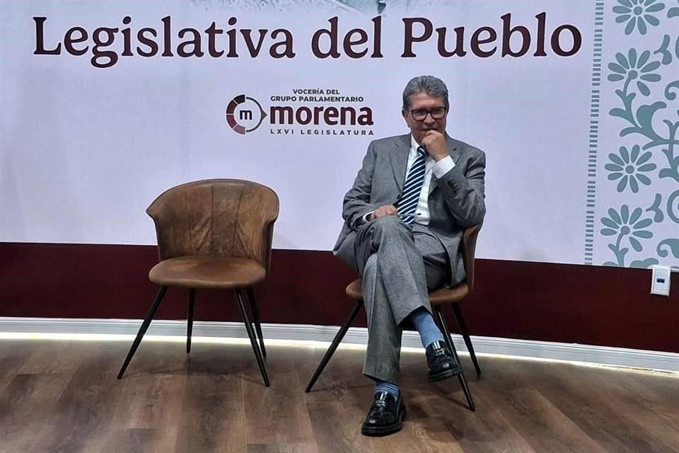 'A quién ofendo, ¿por qué una reacción tan virulenta?', cuestionó Monreal.