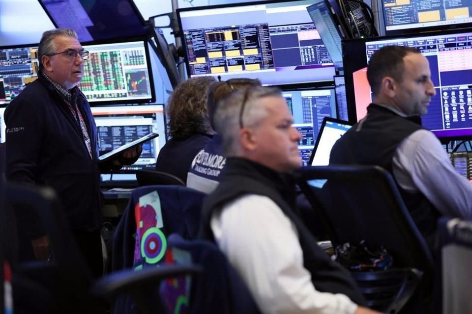 El índice Nasdaq bajaba un 0.2%, afectado por la caída de las acciones de Nvidia.