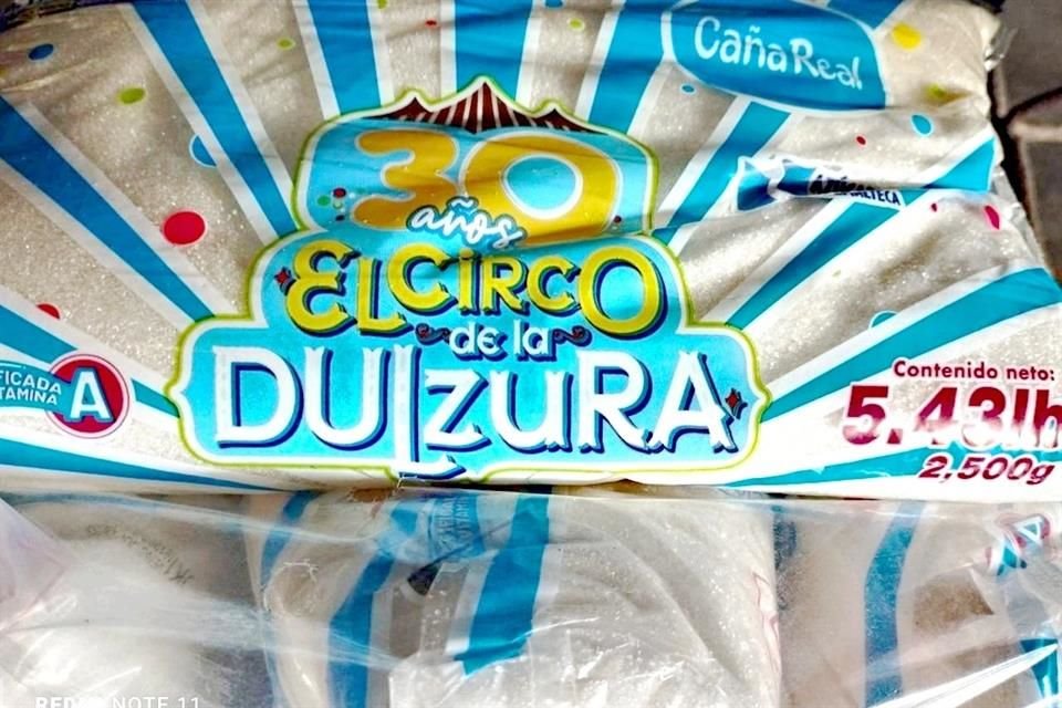 Il contrabbando di zucchero, che ammonta a circa 40.000 tonnellate all'anno, entra in Guatemala e fa parte della crisi del settore agroindustriale della canna da zucchero.