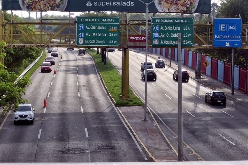  El contraflujo en Morones Prieto se mantuvo a pesar de la apertura de los carriles exprés de Constitución.