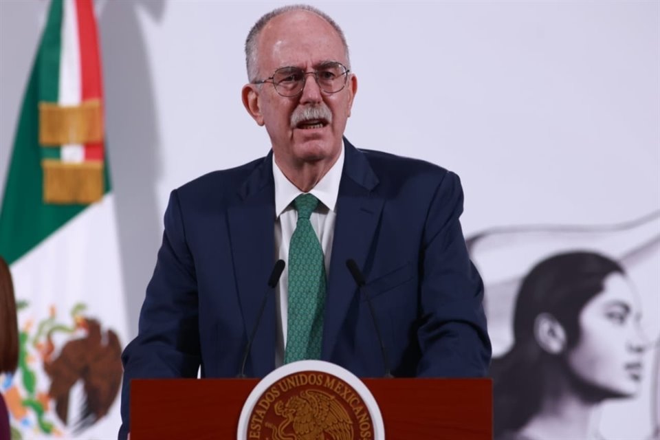 O Ministério da Agricultura anunciou um decreto proibindo 35 moléculas de pesticidas altamente perigosas, incluindo o DDT, que ainda é usado no país.