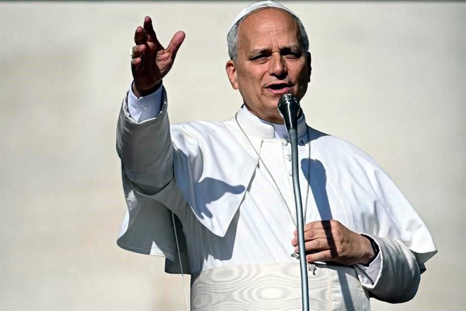 Durante la primera misa de canonización de su pontificado, León también canonizó a otra figura italiana popular que murió joven: Pier Giorgio Frassati.