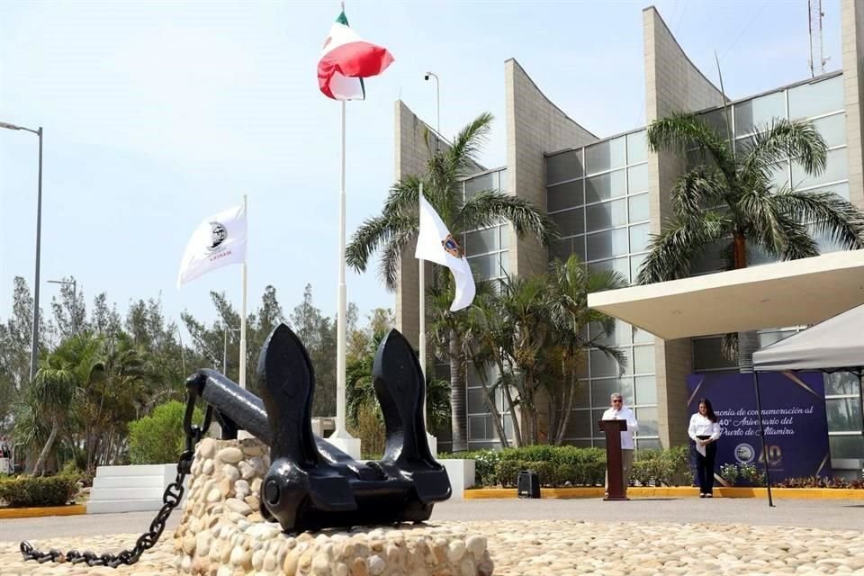 Aspecto del Puerto de Altamira, en cuyas oficinas de la Administración Portuaria se suicidó uno de los involucrados en la red de huachicol.