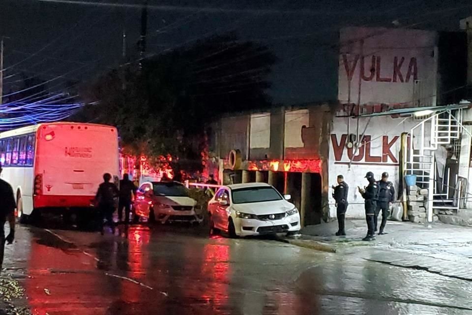 La mujer identificada como Marta Ortíz, conducía un auto Accord blanco y al pasar por Antiguo Camino a Villa de Santiago y La Hacienda, el vehículo fue arrastrado.