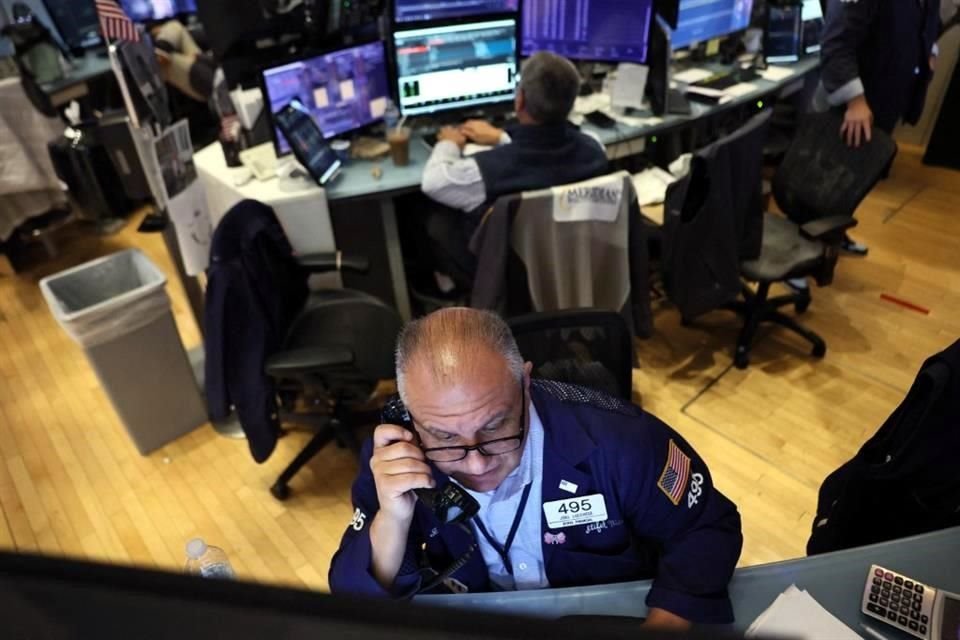 La bolsa de Nueva York cerró con resultados mixtos, sin que la decisión de la Reserva Federal de bajar en un cuarto de punto las tasas de interés de referencia generara mucha sorpresa.