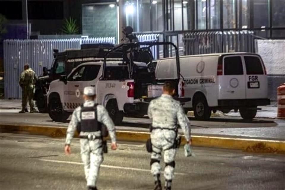 La Guardia Nacional interceptó 2.75 toneladas de droga en un tráiler que se dirigía a Estados Unidos por la garita de Otay, en Tijuana.