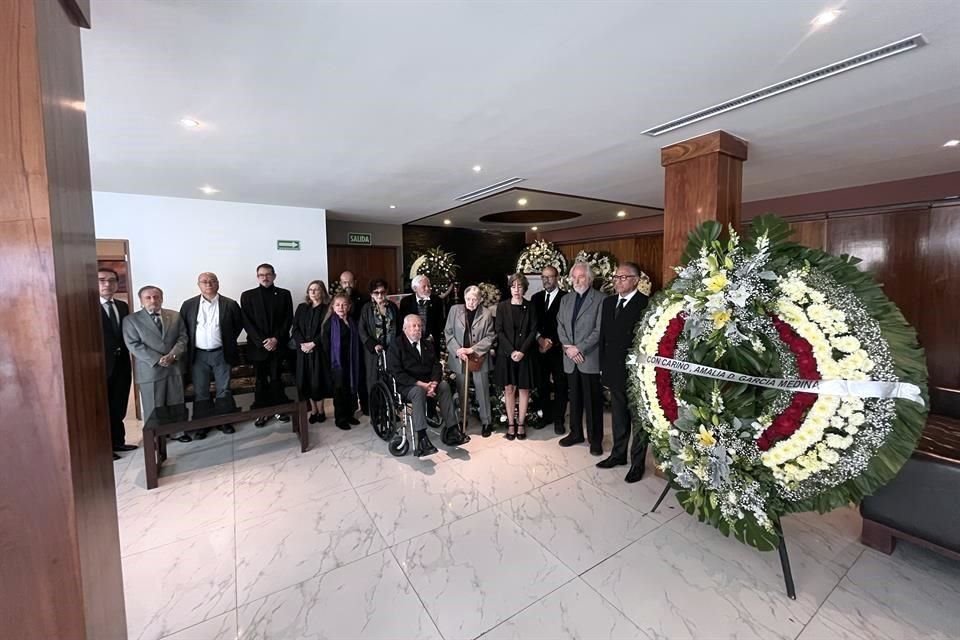 El mambo de una orquesta que tocaba al lado sonó hasta las exequias de Julieta Fierro.