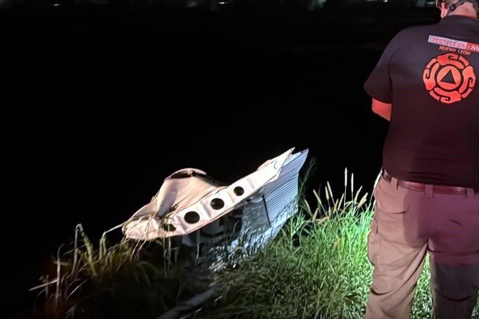 Al sitio acudieron elementos de Protección Civil estatal, Bomberos y rescatistas de distintas dependencias.