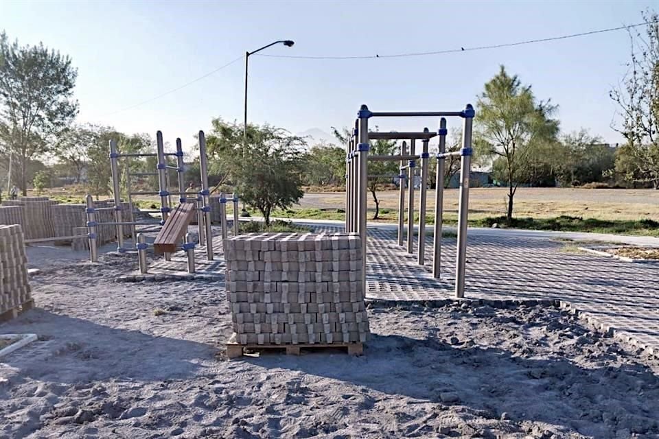 Los adoquines que la Secretaría de Medio Ambiente instaló en febrero, fueron retirados por Fideurb, que está a cargo de la rehabilitación.