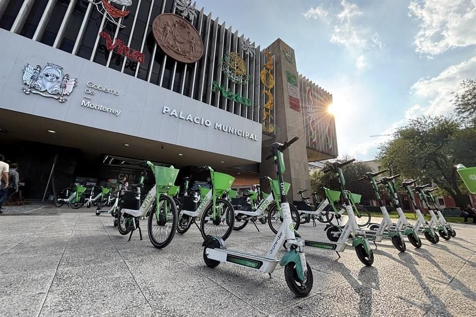 El Municipio de Monterrey aseguró que los scooters y bicis de Lime cuentan con un seguro.