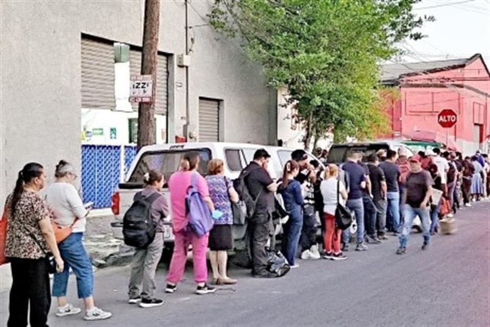 EL NORTE publicó ayer se publicó que sólo el 29 por ciento de la gente utiliza el transporte público para sus viajes diarios en la Ciudad, de acuerdo con la encuesta Así Vamos 2024.