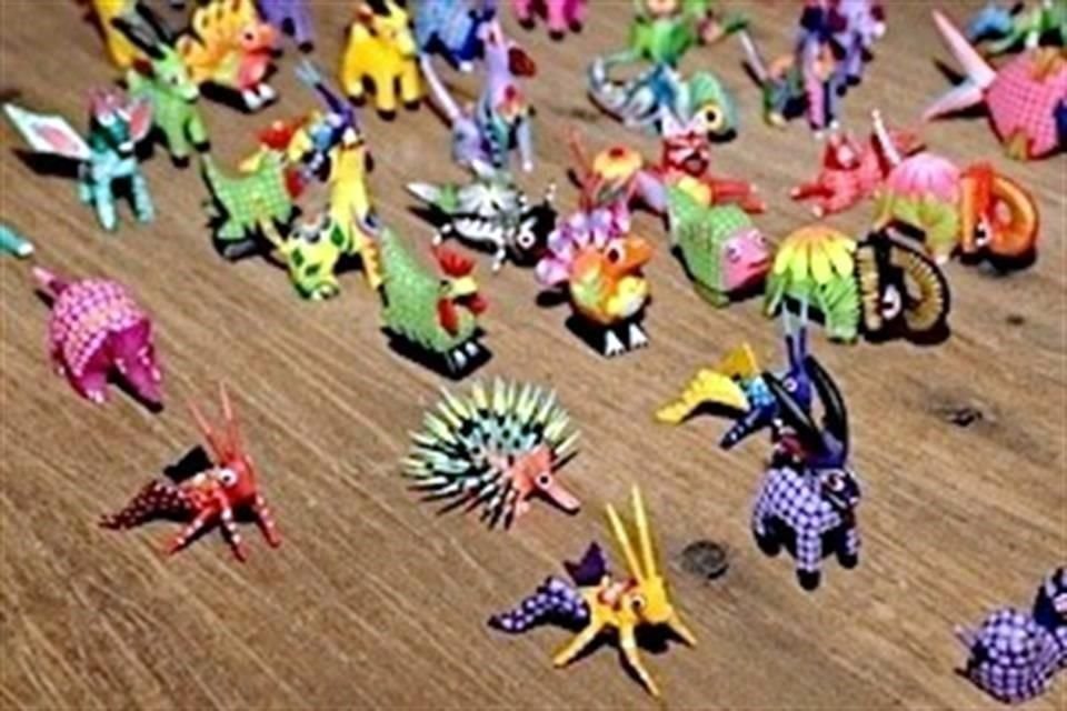 Sus artesanías, como el barro negro, los textiles y la madera tallada, no sólo son expresiones artísticas, sino también un motor económico fundamental para miles de familias en la región.