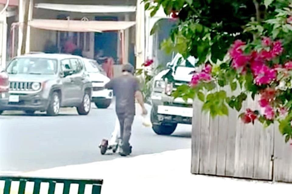 Un hombre en situación de calle intentó llevarse un scooter a la altura del Parque España.