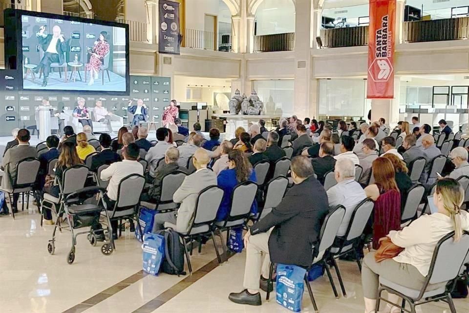 Especialistas que participaron ayer en el 'Foro Metrópolis en Movimiento: los Siguientes 10 Años', organizado por EL NORTE, coincidieron que Monterrey padece falta de planeación urbana.