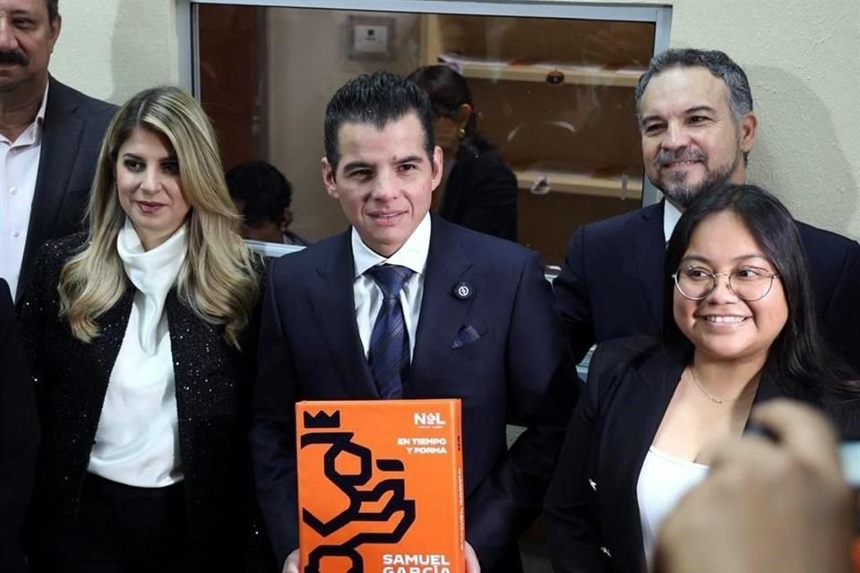 El Informe fue entregador por el Secretario de Gobierno, Miguel Flores.