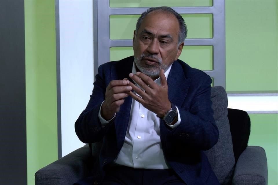 El ex Mandatario guerrerense dice que tramitará nuevamente la visa para conocer las razones por las que le fue revocada.