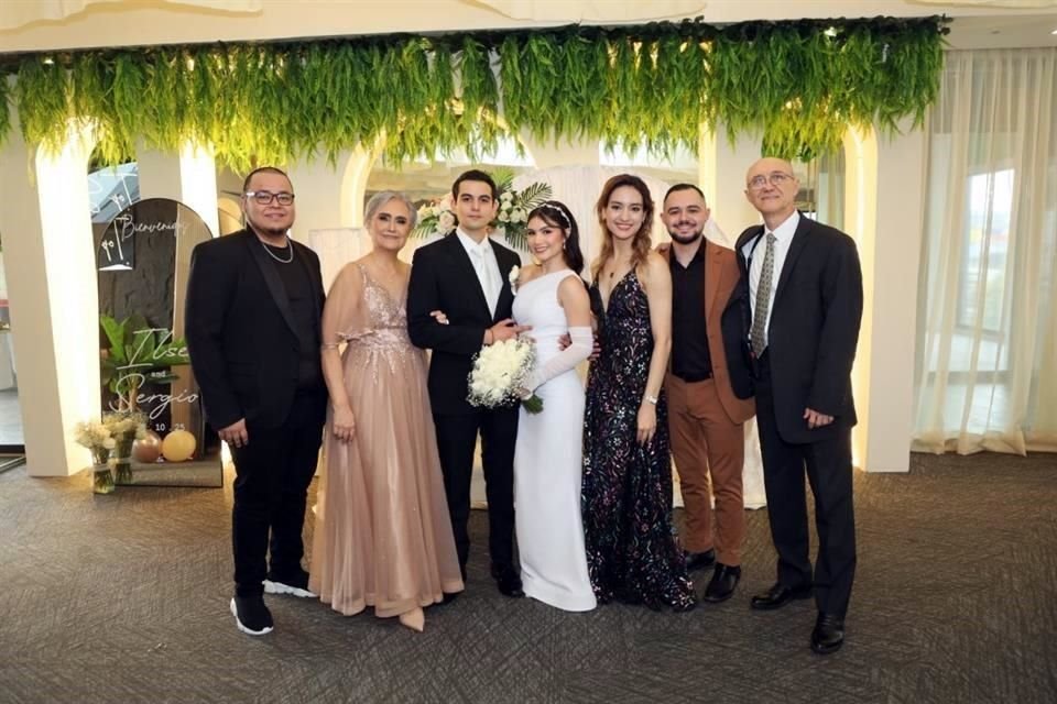 FAMILIA DE LA NOVIA Ricardo Torres, Alma Adriana Granados Caballero, LOS NOVIOS, Grecia Chapa, Mauricio Torres y Ricardo Torres