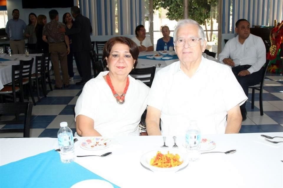 Felipe Valdés Ruvalcaba y Sandra Dávila de Valdés