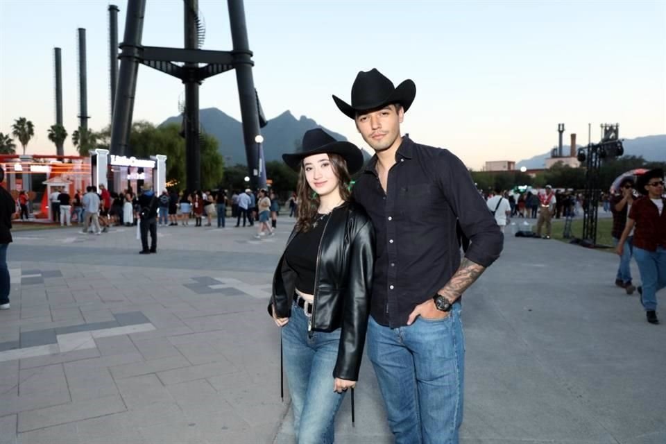 Karol Cavazos y Martín Sánchez 